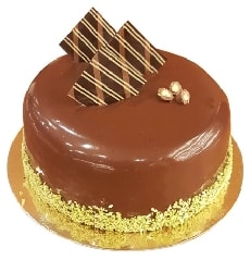 Özel Günlerin Vazgeçilmezi: 2-3 Kişilik Sade Çikolatalı Pasta